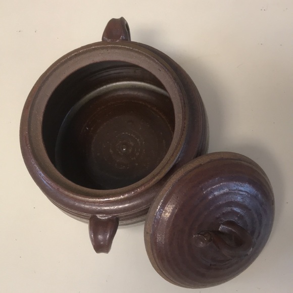 Stoneware Pottery Signed & Stamped Lidded Soup Tureen/Bean Pot - Picture 5 of 10